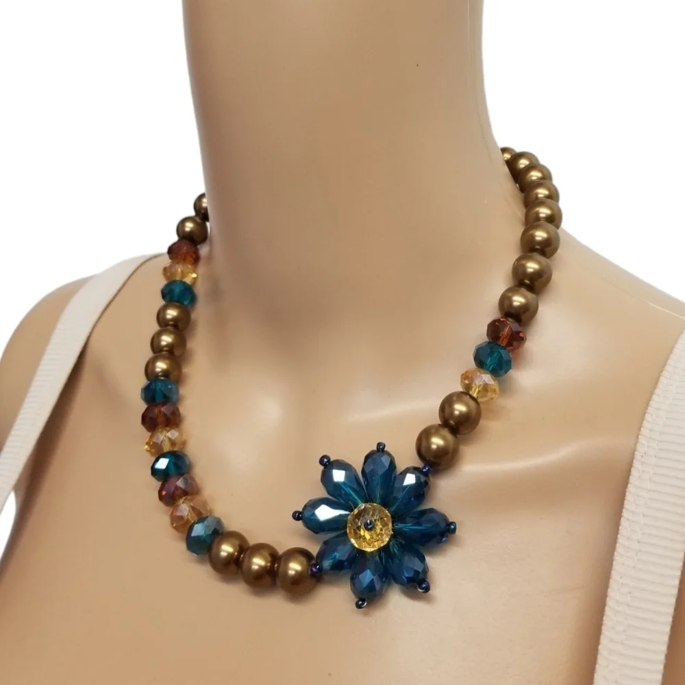 JS COLLECTIONS GLASS FLOWER PENDANT BEADED NECKLACE